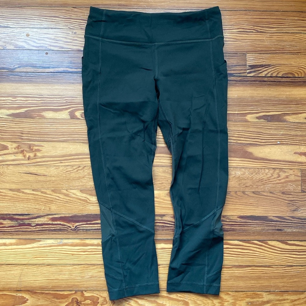 Lululemon like new olive green cropped leggings